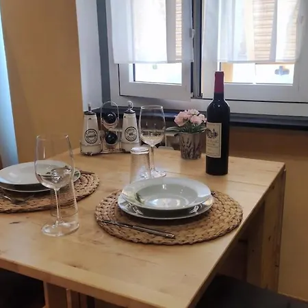 Casa Vitto Spazioso Bilocale, Air Conditioning , Wi-fi, Near Train Station And Airport Apartmán